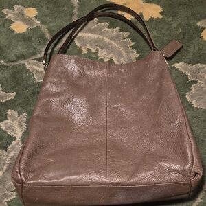 Classic Leather Tote Bag in Brown